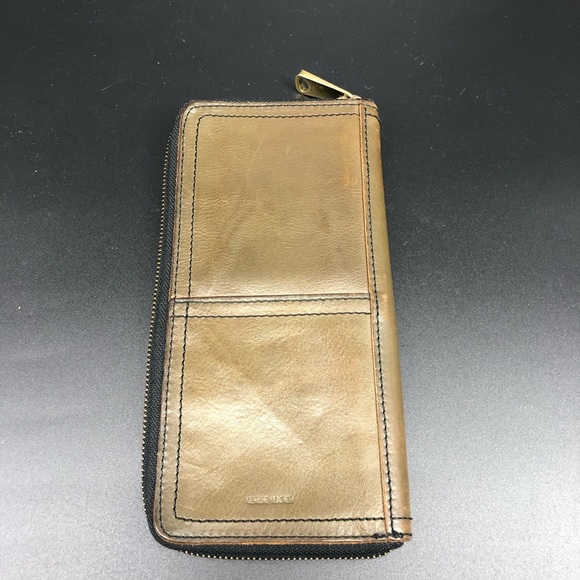 Fossil Bags Fossil Leather Passport Wallet Zip Around Exc Poshmark